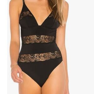 ✨ Fleur du Mal “Chateau Lace” Bodysuit – Black – Size L – NWT ✨